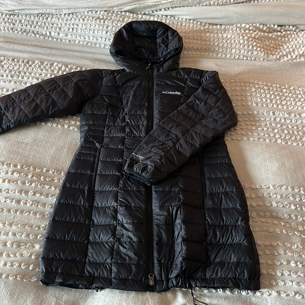 Black Columbia parka length puffer jacket; size medium. Never worn!